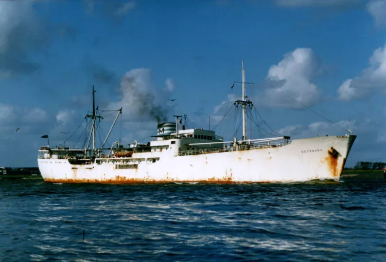El buque frigorífico uruguayo “Estemar II” (1974-1980)